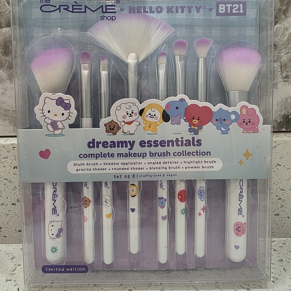 Hello Kitty Other - Hello Kitty Dreamy Essentials Makeup Brush Collection - Pink and White